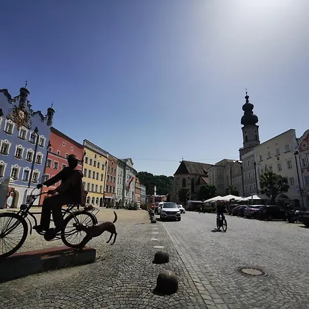 Haus Der Begegnung Heilig Geist * Burghausen