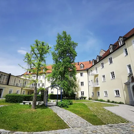 Haus Der Begegnung Heilig Geist Μπουργκχάουζεν