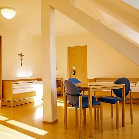 Szálloda Haus Der Begegnung Heilig Geist Burghausen