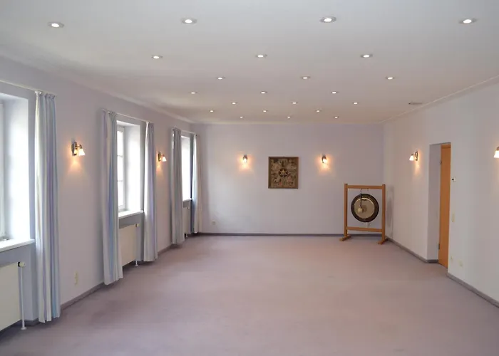 Hotel Haus Der Begegnung Heilig Geist Burghausen